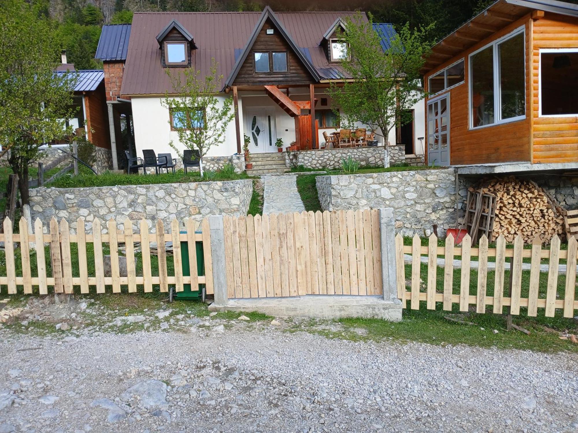 Hotel Bujtina Albjoni Valbone Zewnętrze zdjęcie